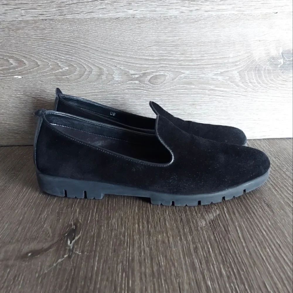THE FLEXX  SMOKIN HOT Black Waterproof Suede Loafer Size 7